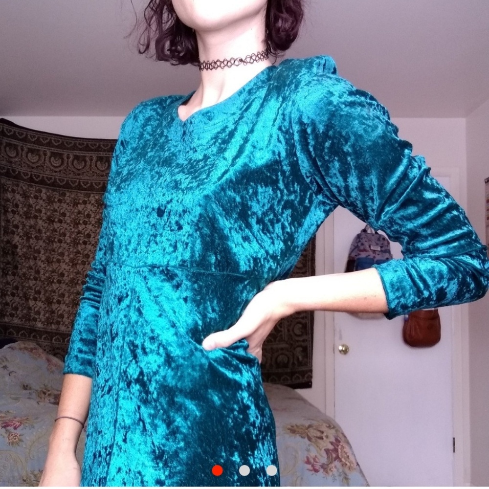 BLUE VELVET 80s long sleeve party dress